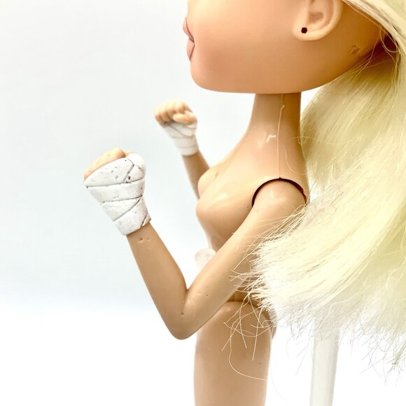 Bratz Play Sportz Kick Boxing Cloe Bratz Doll Only No Feet Pinholes On Body READ - Picture 10 of 16